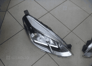 Ford fiesta MK8 belka zderzaka przedniego 8