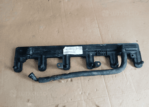 Listwa rozdzielacz paliwa BMW E39 2.5 1440318 2