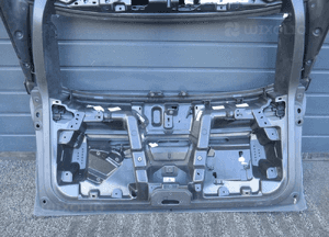 Klapa bagażnika tylna tył peugeot 3008 ii 2016- 32