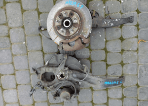 Mazda 6 GH 2.2D zwrotnica piasta przod prawa 1