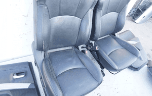 FOTELE BOCZKI WYKŁADZINA SKÓRA GRZANE 7 OSÓB MITSUBISHI OUTLANDER II 8