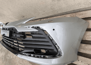 Zderzak przód przedni toyota camry viii 8 lift fl 2020- XV70  kratka cały 3