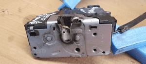 Zamek drzwi przesuwnych prawych Citroen Jumper 1385699080 2