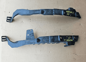 Opel Astra J 4 IV ślizg pod lampę przód prawy
