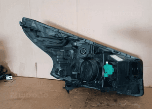 Lampa lewy przód przednia lewa Renault Trafic III Vivaro B 3