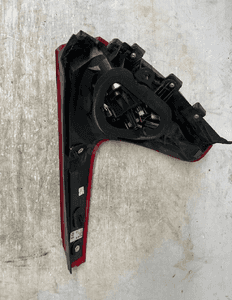 Volvo V40 ii lampa tył prawa 31395845 5