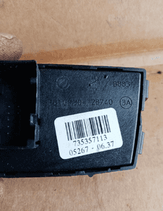 Przełącznik włącznik świateł awaryjnych Fiat  Panda II 735357113 3