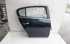 Drzwi prawy tył volkswagen passat B7 sedan LH5X