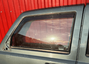 Jeep commander xk xh szyba drzwi lewy przód oryginał 1