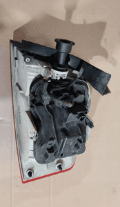 Lampa lewa tył tylna audi A4 B7 sedan w błotnik 4
