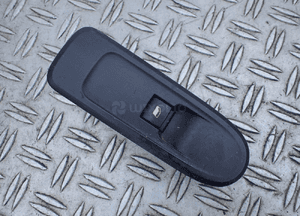 PEUGEOT 508 I PRZEŁĄCZNIK PANEL SZYBY PRAWY PRZÓD 96661102XT RADOM 1