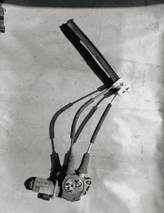 Podnośnik szyby prawy lewy tył Alfa Romeo 147 2