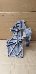 Łapa mocowanie alternatora VW Golf V Plus 1.9 TDI 038903143AF 5