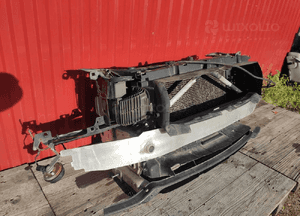 Bmw 1 F20 2.0D N47 automat pas przedni wzmocnienie chłodnice belka 3