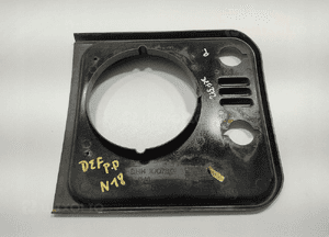 Ramka osłona maskownica lampy prawa land rover defender DHH100780 1999-2014 3