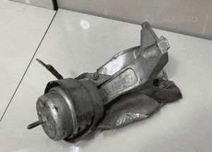 Audi A4 B6 2.0 łapa mocowanie silnika poduszka prawa 8E0199308A 8E0199382B 1