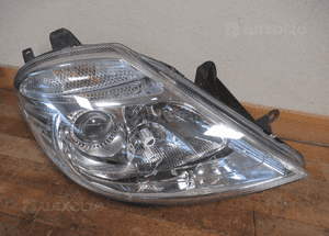 Lampa przednia przód prawa citroen C8 2002- 3
