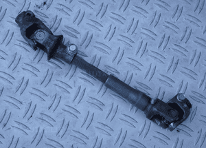 KRZYŻAK KOLUMNY KIEROWNICZEJ TOYOTA YARIS III