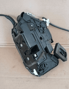 Zamek drzwi prawy tyl Vw Golf VII 7 5k4839016r 3