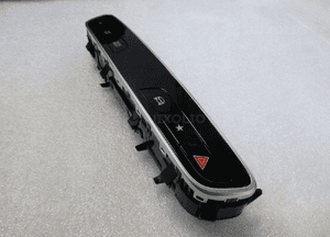 Mercedes W213 panel sterowania radiem nawigacją 4