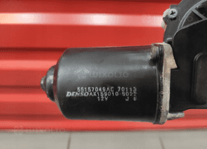 JEEP COMMANDER XK XH SILNICZEK WYCIERACZKI PRZÓD ORYGINAŁ BDB 7