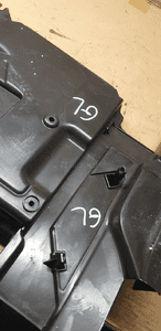 Osłona pokrywa akumulatora Mercedes GL X166 W166 A1666840318 A1666840018 8