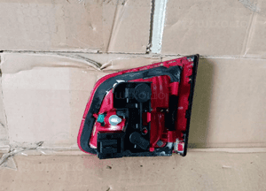 Lampa lewy tył tylna lewa w klapę Citroen C5 III Sedan 9687583080 2