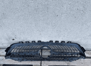 Grill atrapa przód mercedes a W177 A1778880200 cały 2