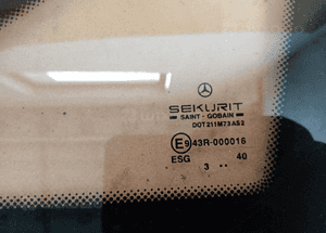 Szyba szybka lewy przód trójkątna Mercedes Vito 639 AS2 03r 4