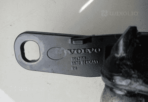 Volvo XC70 siłownik zawias klapy tył 8643038 2