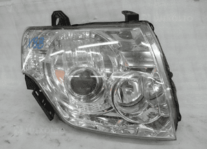 Mitsubishi pajero iv xenon lampa przednia prawa przód 1