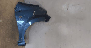 Błotnik prawy przód przedni do toyota aygo 8R3 1