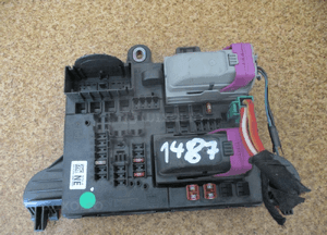 SKRZYNKA BEZPIECZNIKÓW BSI INSIGNIA A 13277321 1