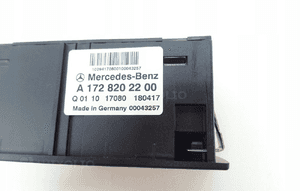 GNIAZDO USB HUB MERCEDES W176 W117 A1728202200 3