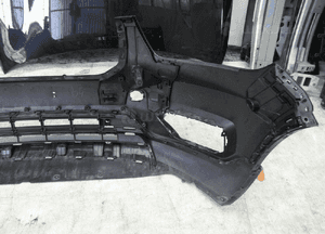 Volvo XC40 bez dziur z wzmocnieniami wewnętrznymi zderzak przedni przód 5