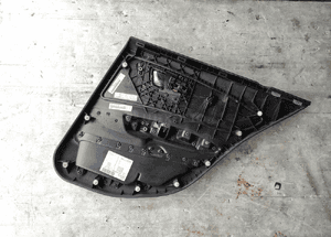 Bmw 1 E87 boczek tapicerka drzwi lewy tył tylny skóra 6979860-02 2