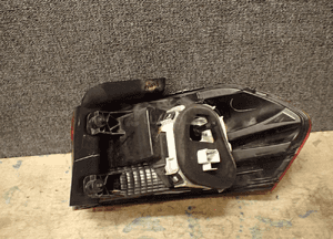 LAMPA TYŁ LEWA VW TOURAN 15- 5TA945095A 4