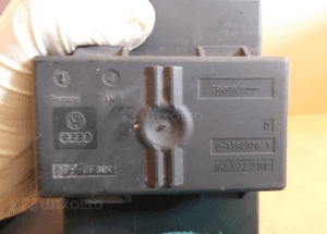 PODSTAWA SKRZYNKI BEZPIECZNIKOW VW AUDI 0907361 + SKRZYNKA PRZEKAŹNIKÓW 1K0937311C 7