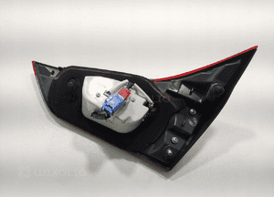 Lampa lewa lewy tył tylna w klapę toyota auris ii E18 hatchback 15-18 lift 8