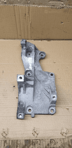 Podstawa łapa alternatora Skoda Roomster 045903143E 2
