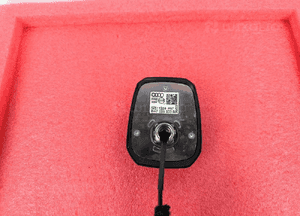 Audi A4 B9 A5 Antena dachowa GPS 8W7035503B Kolor Niebieski X5H 2