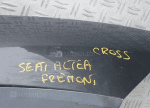 Błotnik prawy przód seat  freetrack 2