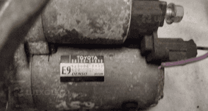 ROZRUSZNIK TOYOTA YARIS III 1.3 1.33 B 28100-0Y090 2