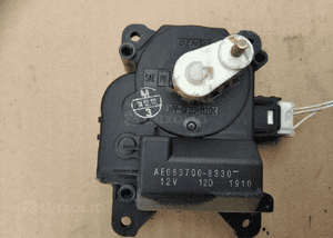 Toyota RAV 4 II 00-05 silniczek sterownik nawiewu