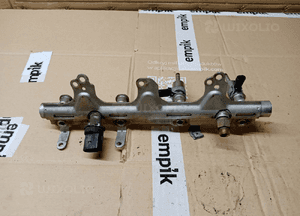 Listwa wtryskowa czujnik Audi A4 B8 A5 06J133317J 06J906051B 5
