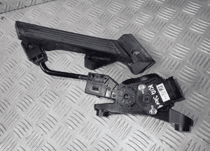 CARENS IV HYUNDAI POTENCJOMETR GAZU 35190-4X700 1