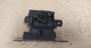 Zamek klapy tył ford fiesta MK7 nr D3D0B 1