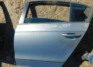 passat B6 sedan drzwi kolor LA7T nr 41203 WYSYŁKA 4