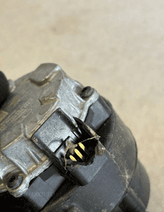 Pompa wody renault trafic iv 4 210100113R org fv 2