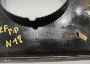 Ramka osłona maskownica lampy prawa land rover defender DHH100780 1999-2014 4